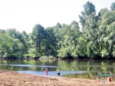 The river Kriusha. A city beach